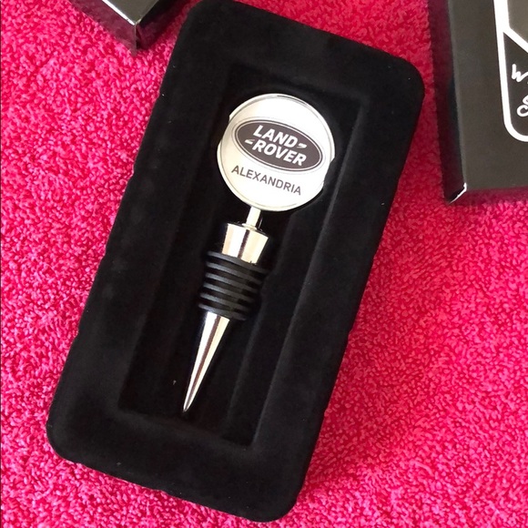 Land Rover ( wine Stopper ) - Picture 3 of 5